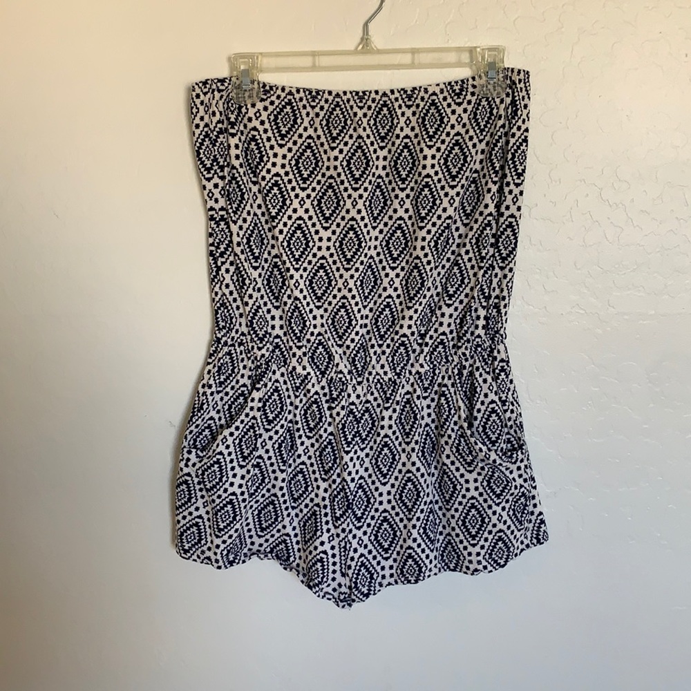 Forever 21 Strapless Pattern Romper